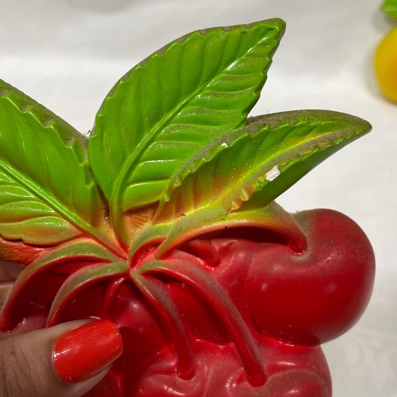 Vintage 1970s Mid Century Pair of Fruit Wall Art - Picture 4 of 6